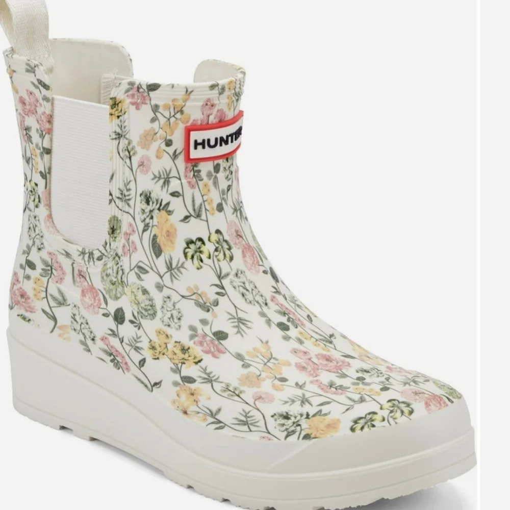 Hunter Tabitha Chelsea Rain Boots - Floral Rain - Picture 2 of 11